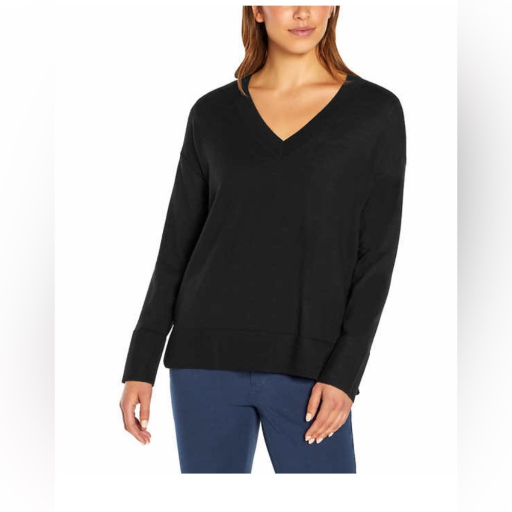 Black V-Neck 100 Merino Wool Women's Sweater - Classic Everyday Knit - L